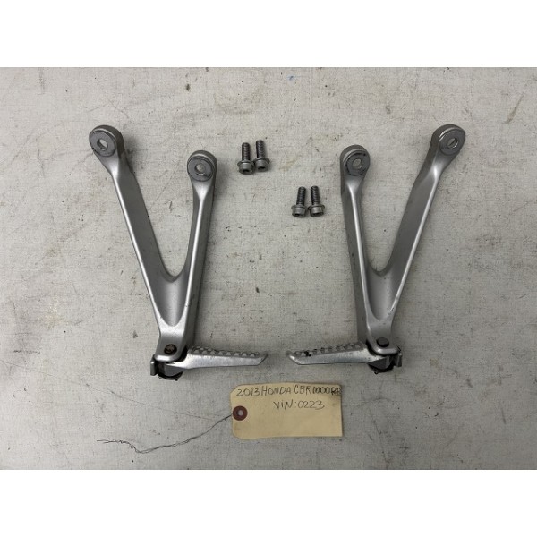 2013 Honda CBR 1000 RR REAR PASS ANGER FOOTREST OEM