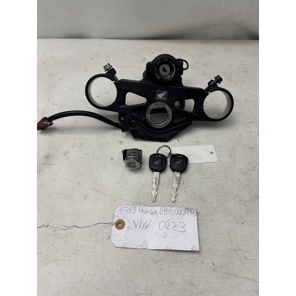 2013 Honda CBR 1000 RR 2 KEY S IGNITION LOCK SET UPPER TRIPLE TREE OEM
