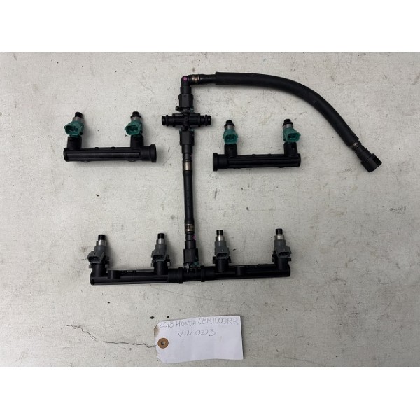 2012 +Honda CBR1000RR FUEL INJECTOR JOINT & PIPE OEM