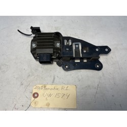 2018 Yamaha YZF-R1 RECTIFIER VOLTAGE REGULATOR & BRACKET OEM