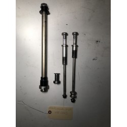 2016 Kawasaki ZX10R FRAME BOLTS ENGINE MOUNT 